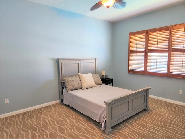 Building Photo - 9 Harbour Isle Dr E