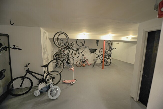 Building Photo - 2343 Ogden Ave