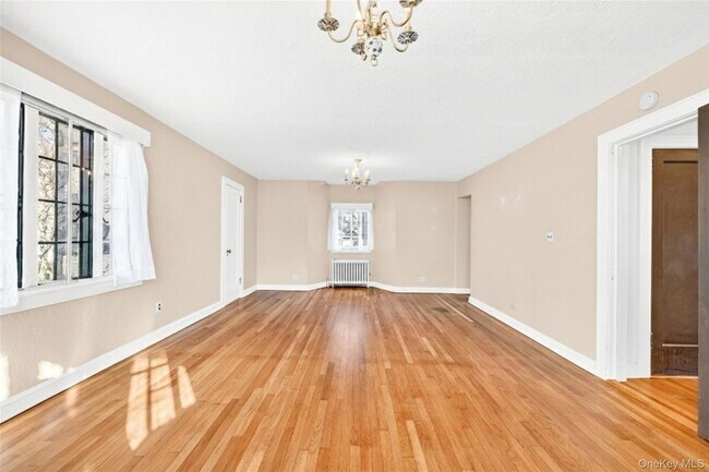 Building Photo - 5 Seymour Pl