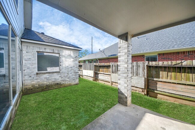 Building Photo - 17303 Quiet Grove Ln
