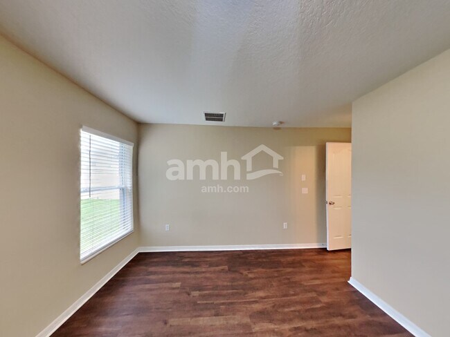 Building Photo - 9742 Simeon Dr