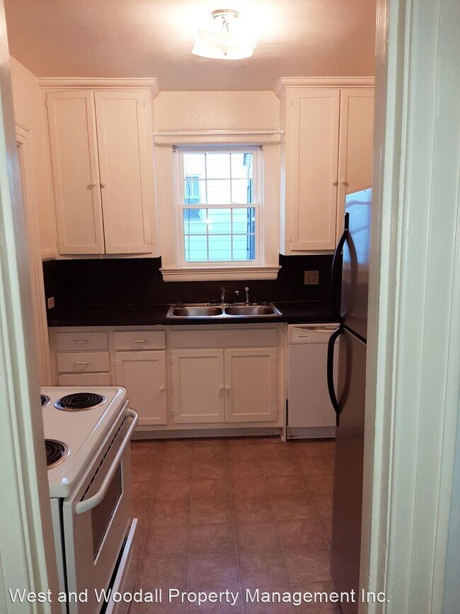 Building Photo - 3 br, 2.5 bath House - 2413 Pickett Road