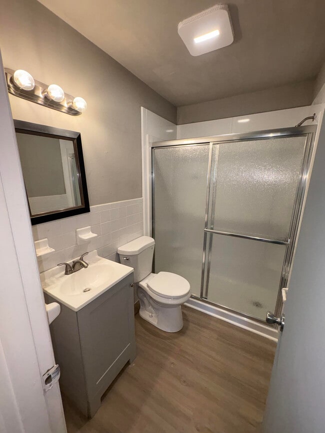 Building Photo - 1411 Lowe St