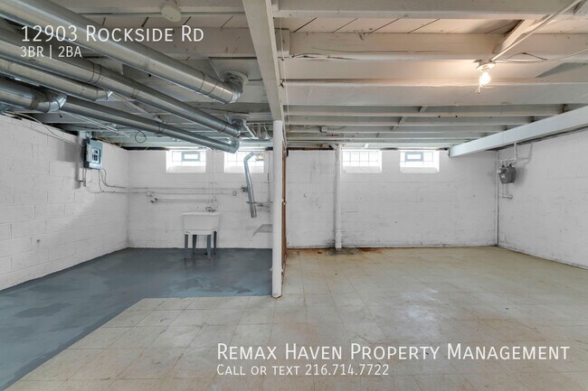 Building Photo - 12903 Rockside Rd