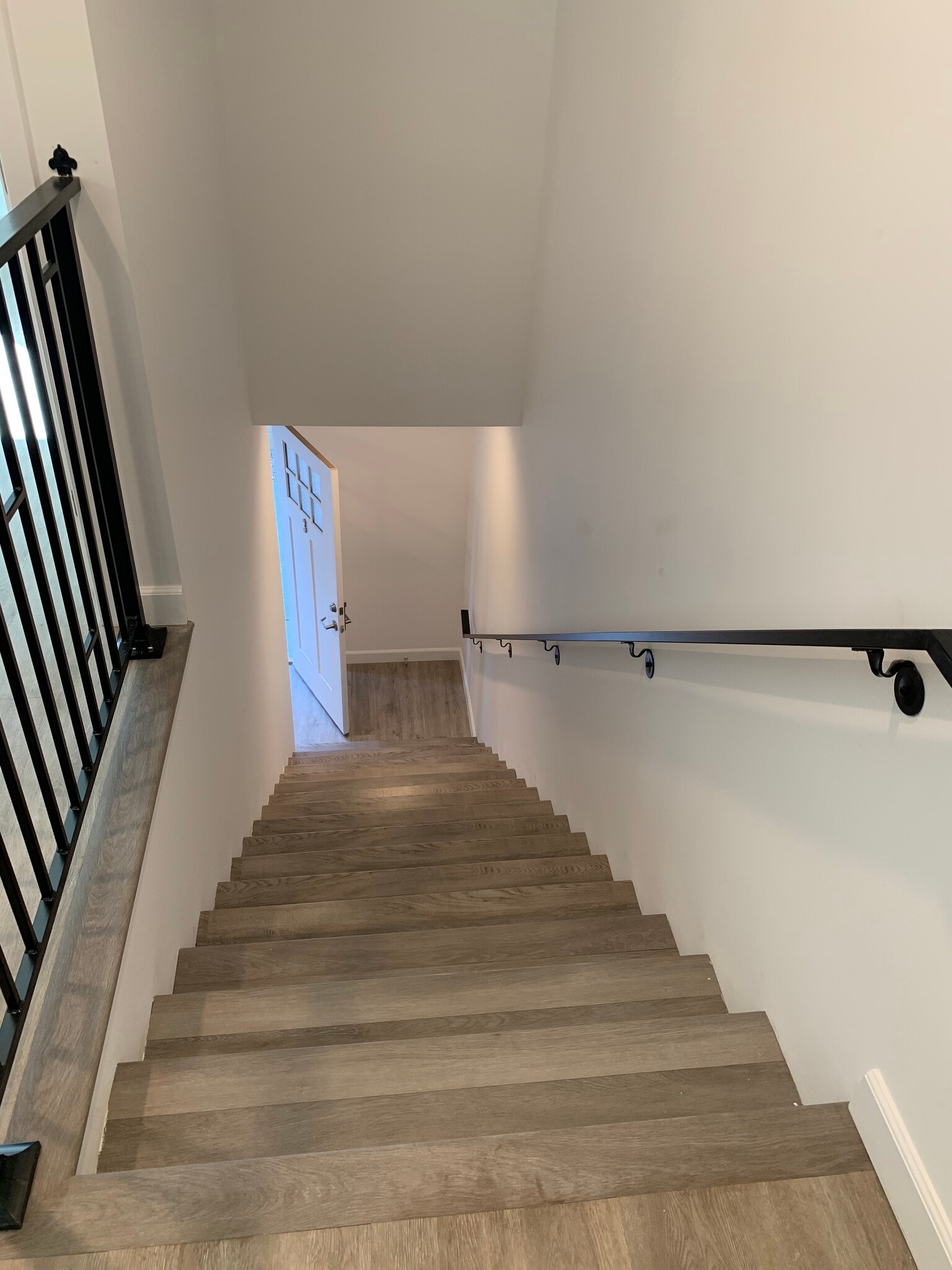 Stairs leading up to second floor - 14727 Friar St