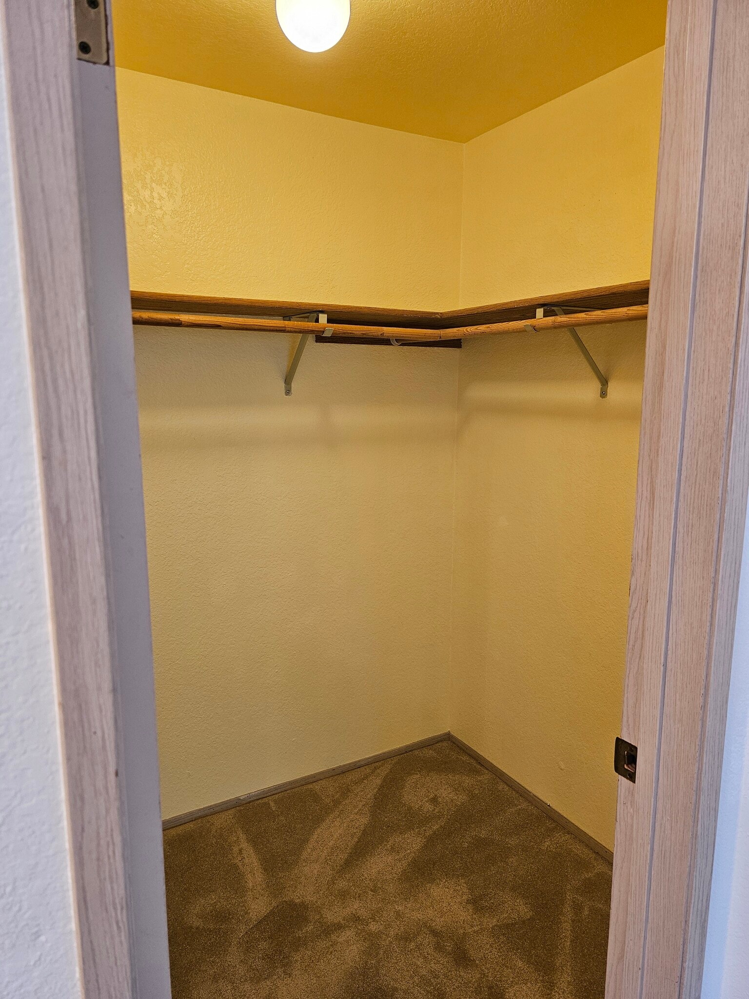 Building Photo - 19230 Forest Park Dr NE