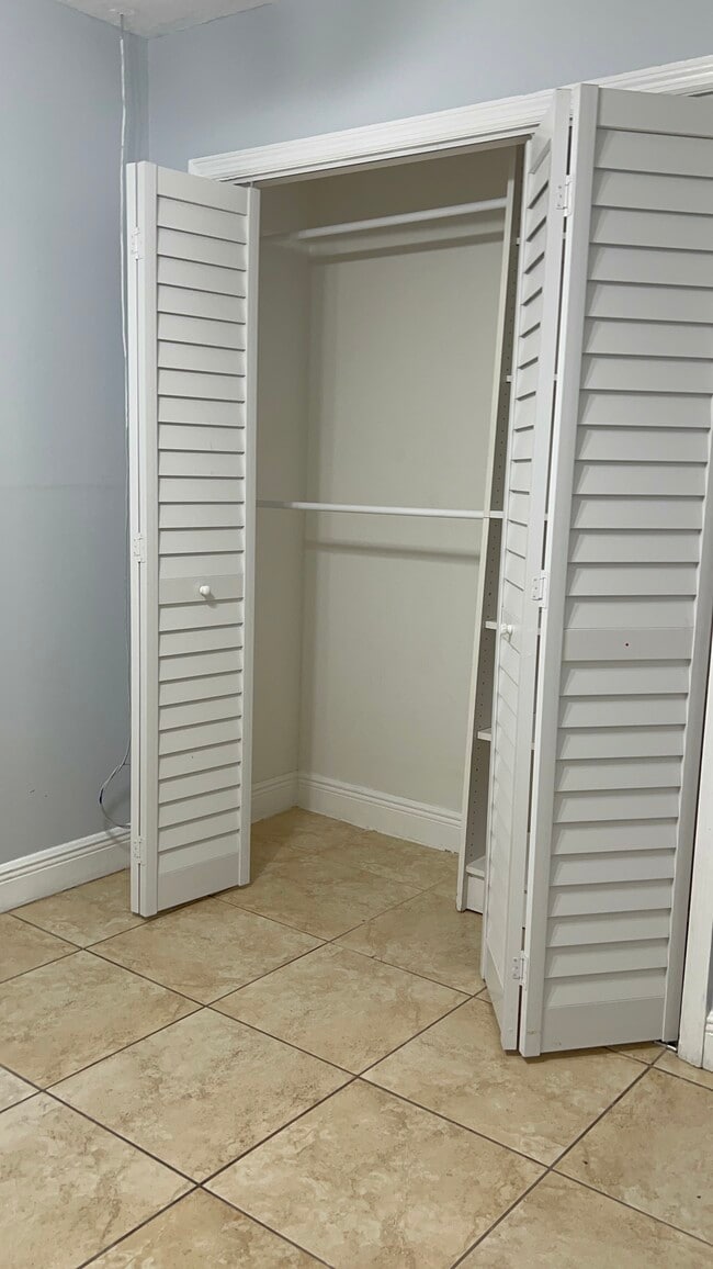 Building Photo - 17185 SW 145th Ave