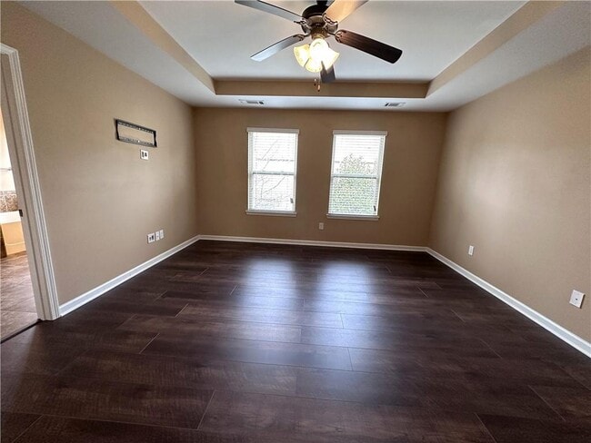 Building Photo - 2186 Hillview Dr NE