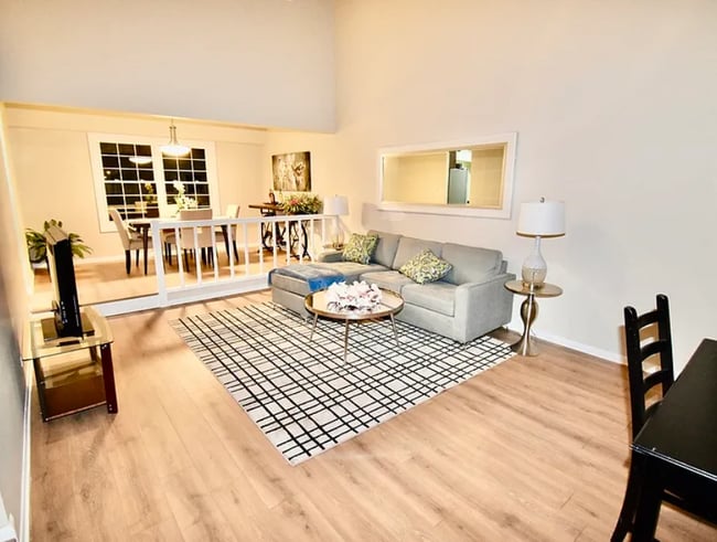 Building Photo - 641 White Ct