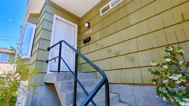 Building Photo - Great One Bedroom Unit Located In Multnoma...