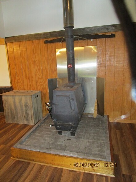 Wood Stove - E10540 E Salem Ridge Rd