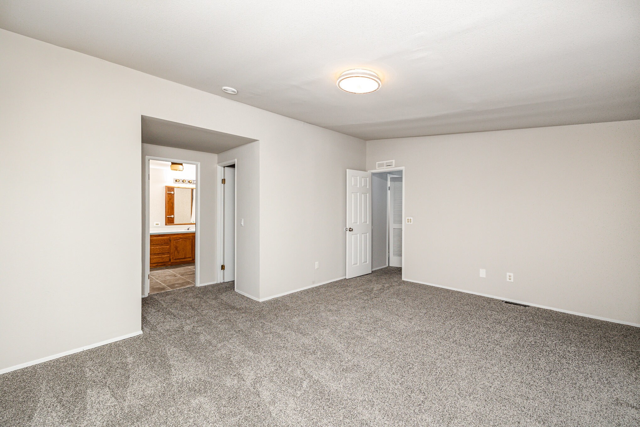 Building Photo - 15832 18th Pl W