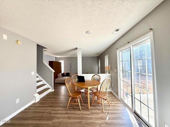 Building Photo - 316 Valley Glen Dr