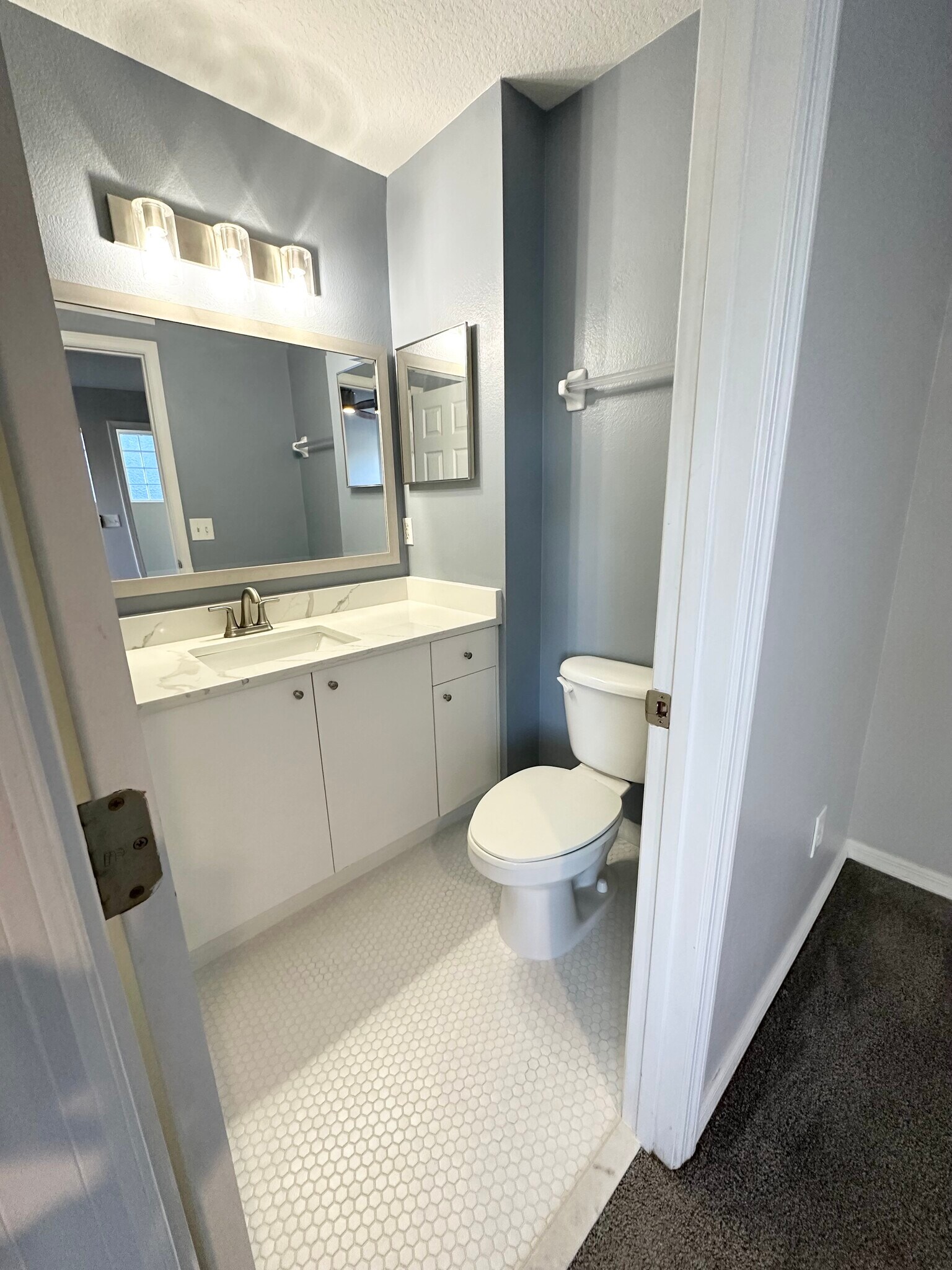 Building Photo - 804 E South St