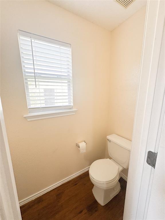 Building Photo - 303 Wegstrom St