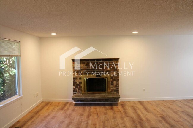 Building Photo - 4712/4714 Reid Dr.