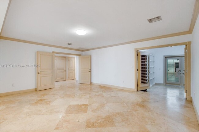 Building Photo - 236 Costanera Rd