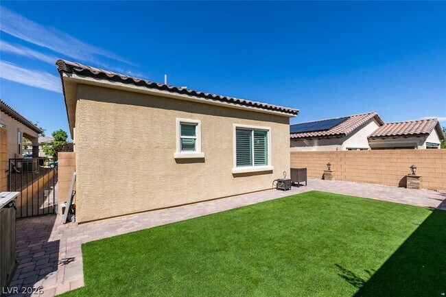 Building Photo - 10743 Skye Lily Ave