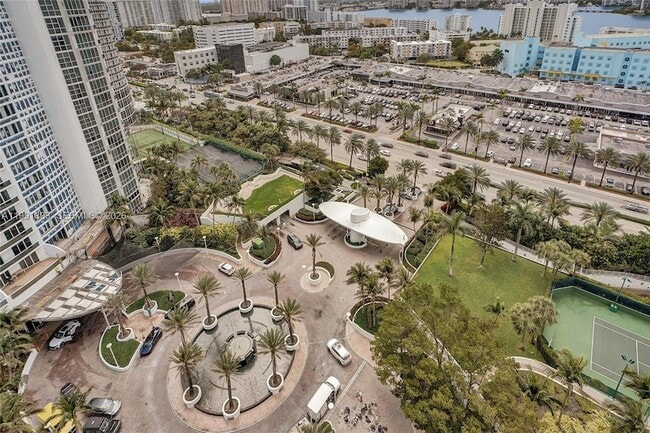 Building Photo - 18201 Collins Ave