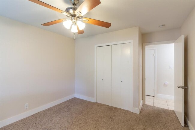 Building Photo - 2604 Rock Terrace Dr