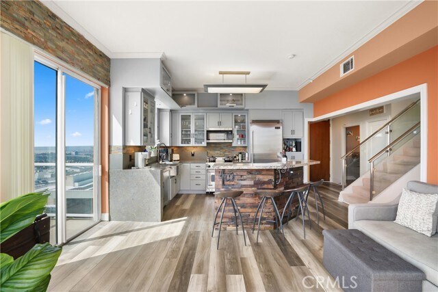 Building Photo - 488 E Ocean Blvd