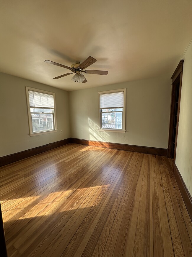 Building Photo - 437 Clark St