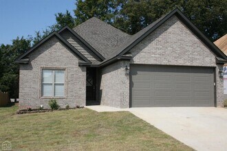 Building Photo - 3 Bedroom, 2 Bath in Nettleton!