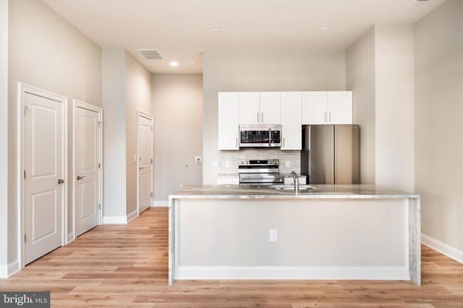 Building Photo - 2121 41 Market Street Unit 103