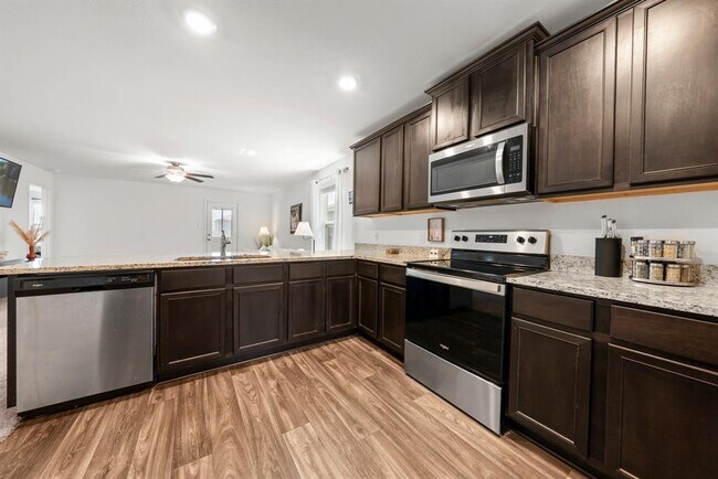 Building Photo - 216 Wincanton Ln