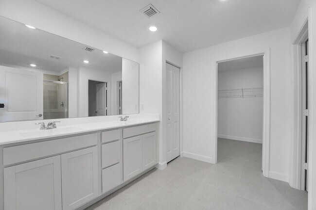 Building Photo - 6394 Windwood Wy