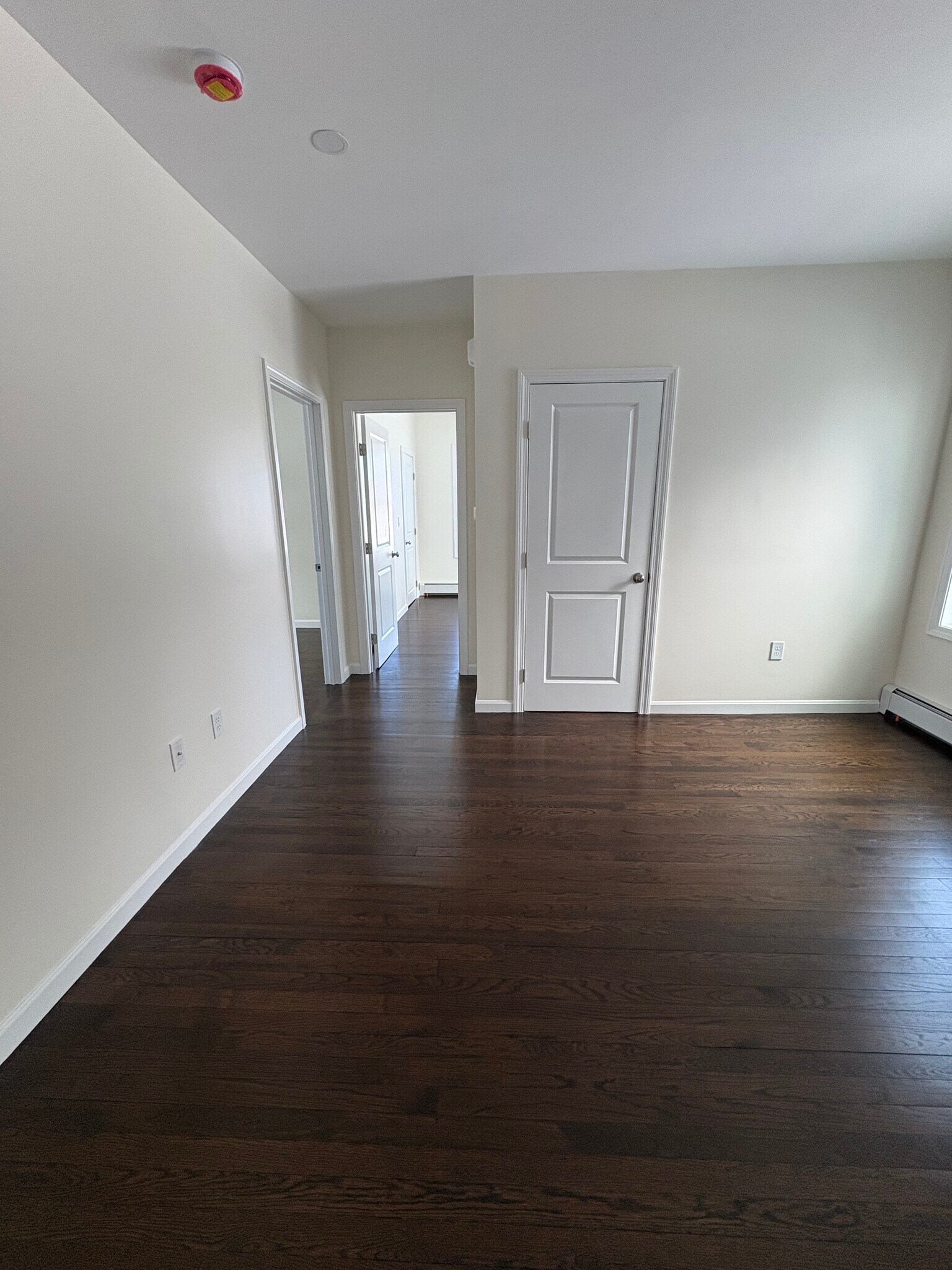 Building Photo - 316 Old Fall River Rd