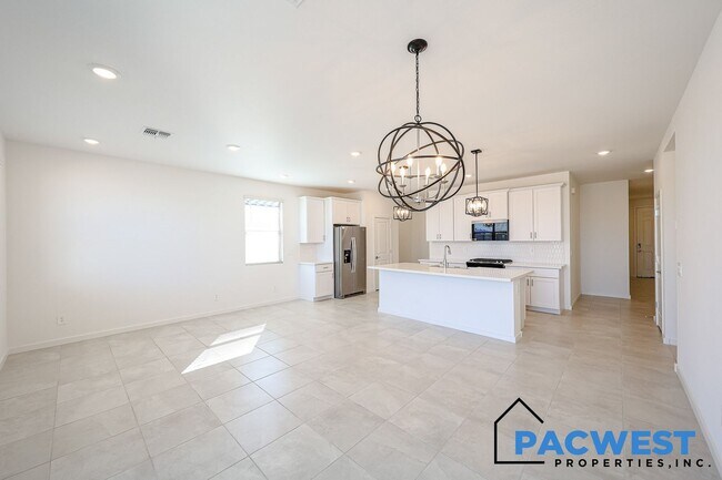 Building Photo - Your new home for lease!