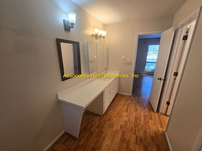 Building Photo - Turkey Creek Condo- Three Bedroom, Two Bath 1840 sf