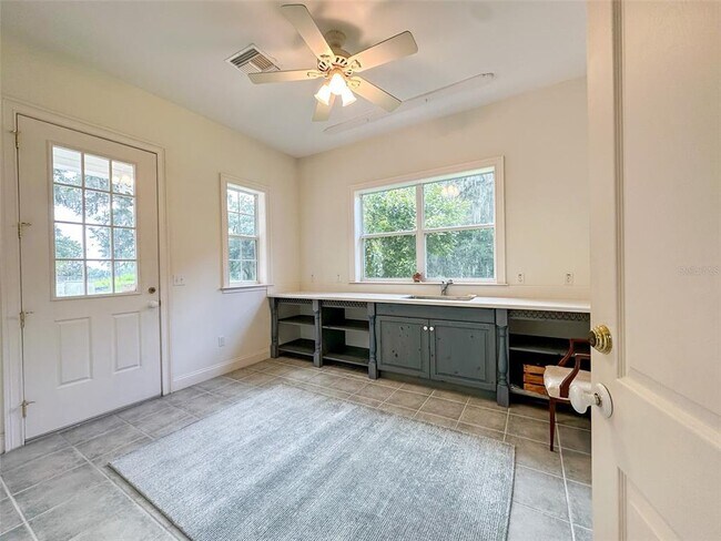 Building Photo - 6425 NW 202nd Pl