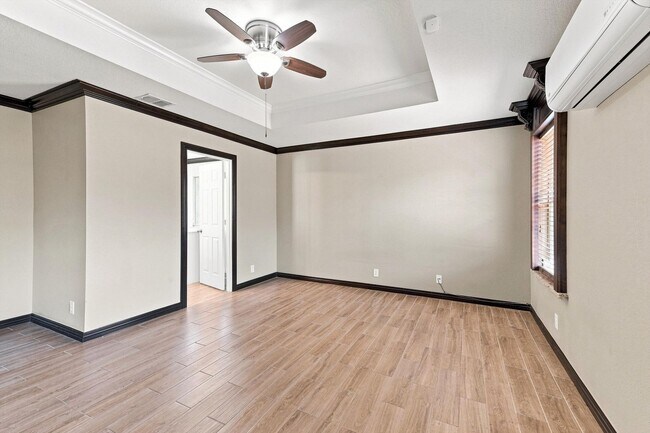 Building Photo - 11826 Ranchwell Cove