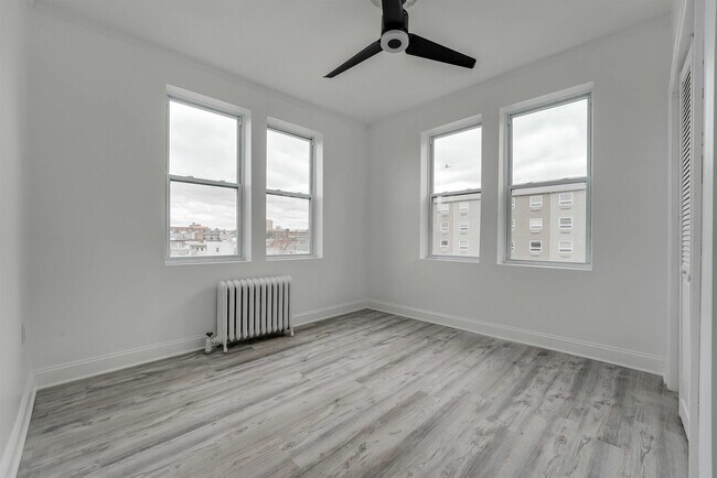 Building Photo - 103 Westover Pl