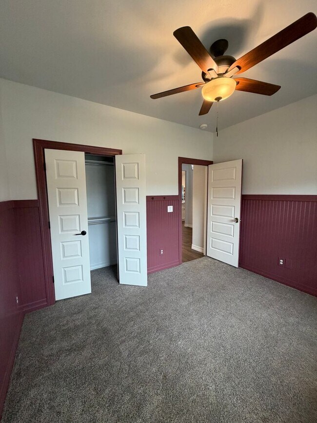 Building Photo - Community Pool - Lawn Care Included - Storm Shelter - Community Pool