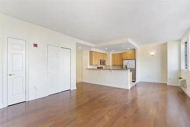 Building Photo - 311 Washington St