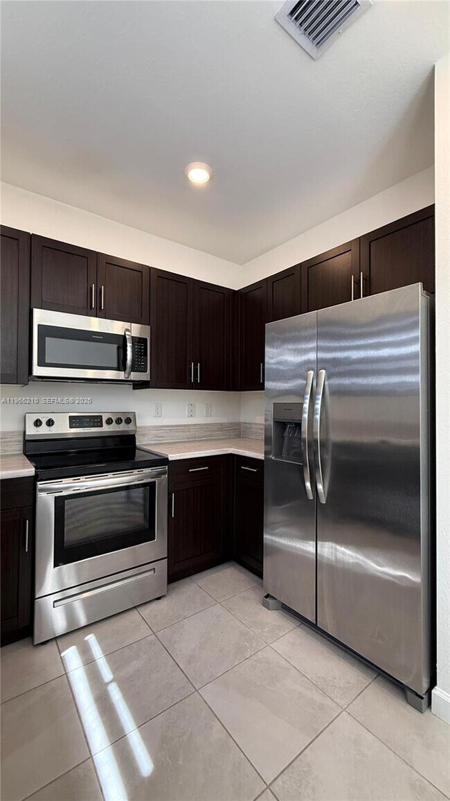 Building Photo - 11964 SW 244 Ln