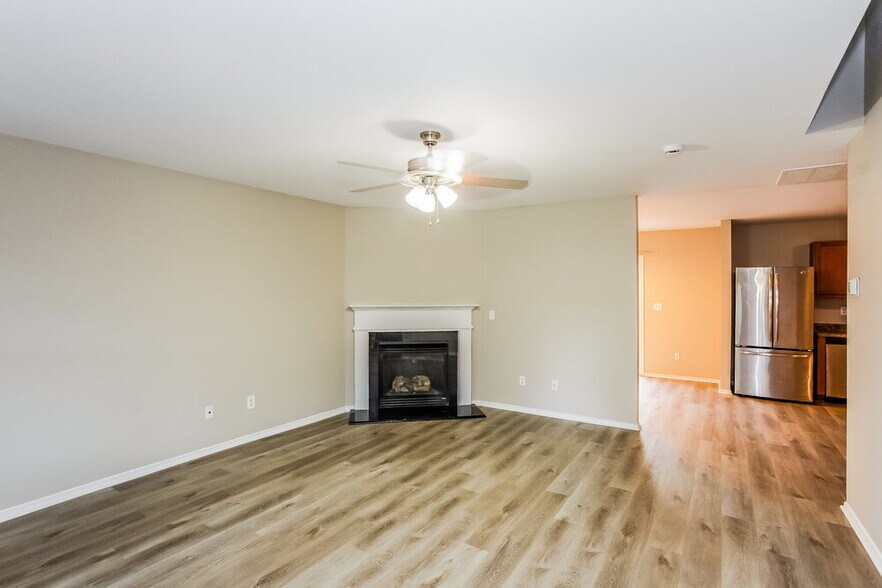 Building Photo - 3031 Buckleigh Dr