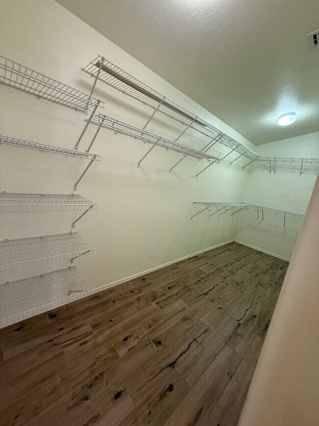 Building Photo - 2 Bedroom 2 Bath in Gated Community in Amante at Verde Fanta Fe Contact Property Pros 928-634-7710