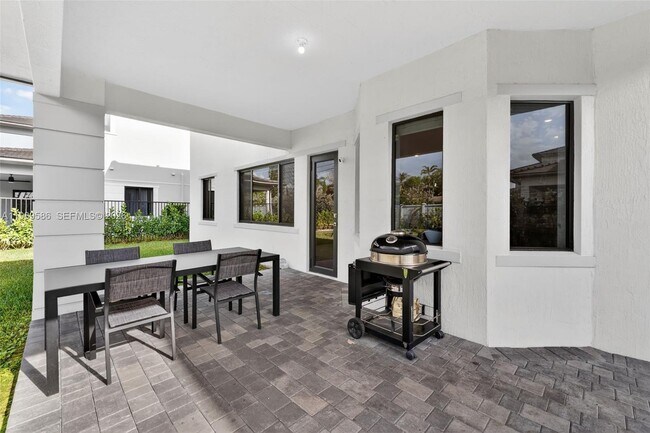 Building Photo - 8267 SW 120th Ter