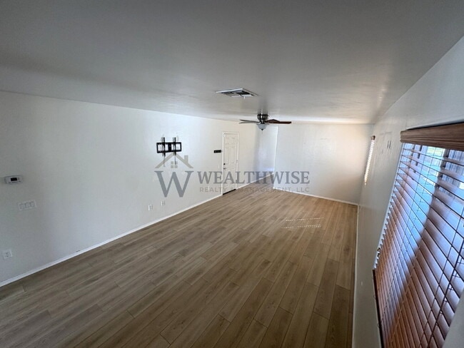 Building Photo - 3 Bedroom 2.5 Bath Home for Rent in Red Rock Village I Solar I 39912 S Farmers Way, Red Rock, AZ ...