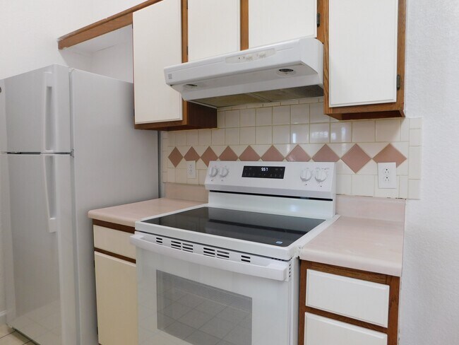 Building Photo - 603 Spirit Ct