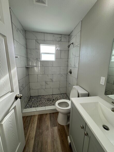 Building Photo - 1210 Southey St