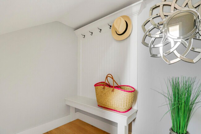 Building Photo - 104 Sea Oats Dr