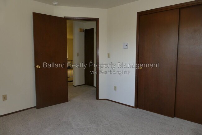 Building Photo - 2015 NW 62nd St