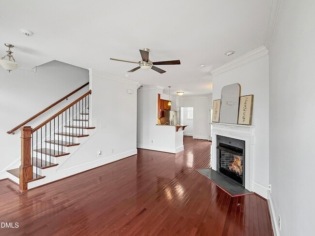 Building Photo - 184 Finsbury St