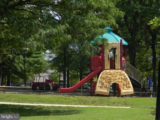 Building Photo - 3301 Castle Ridge Cir