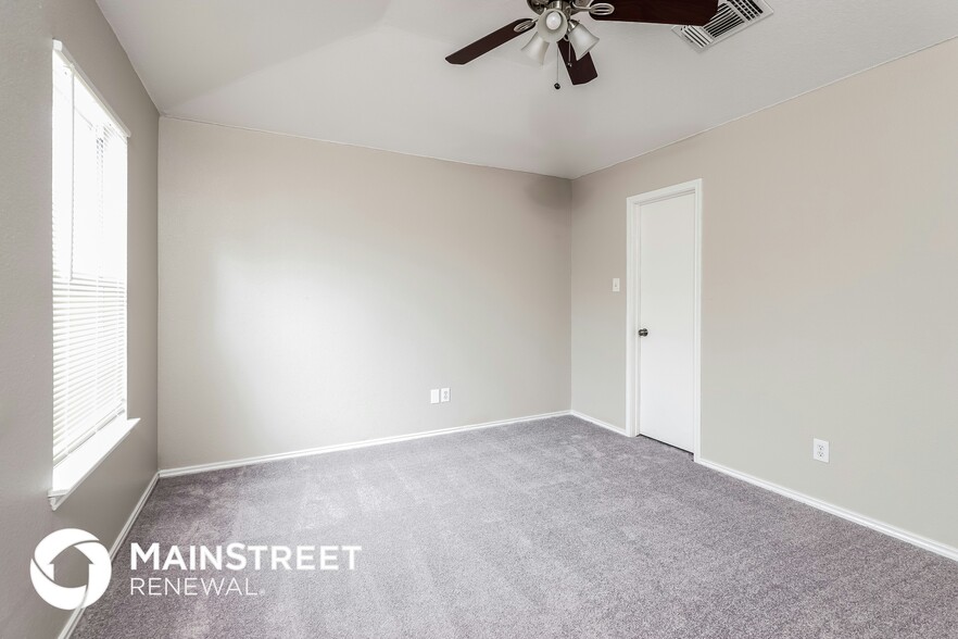 Building Photo - 7947 Meadow Star